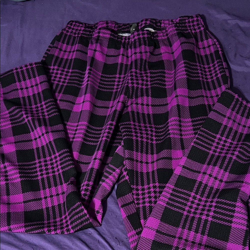 Magenta Houndstooth Leggings